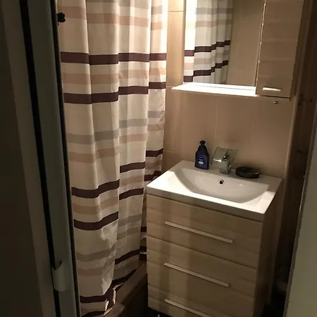 Sat Vacanta Apartament 아파트